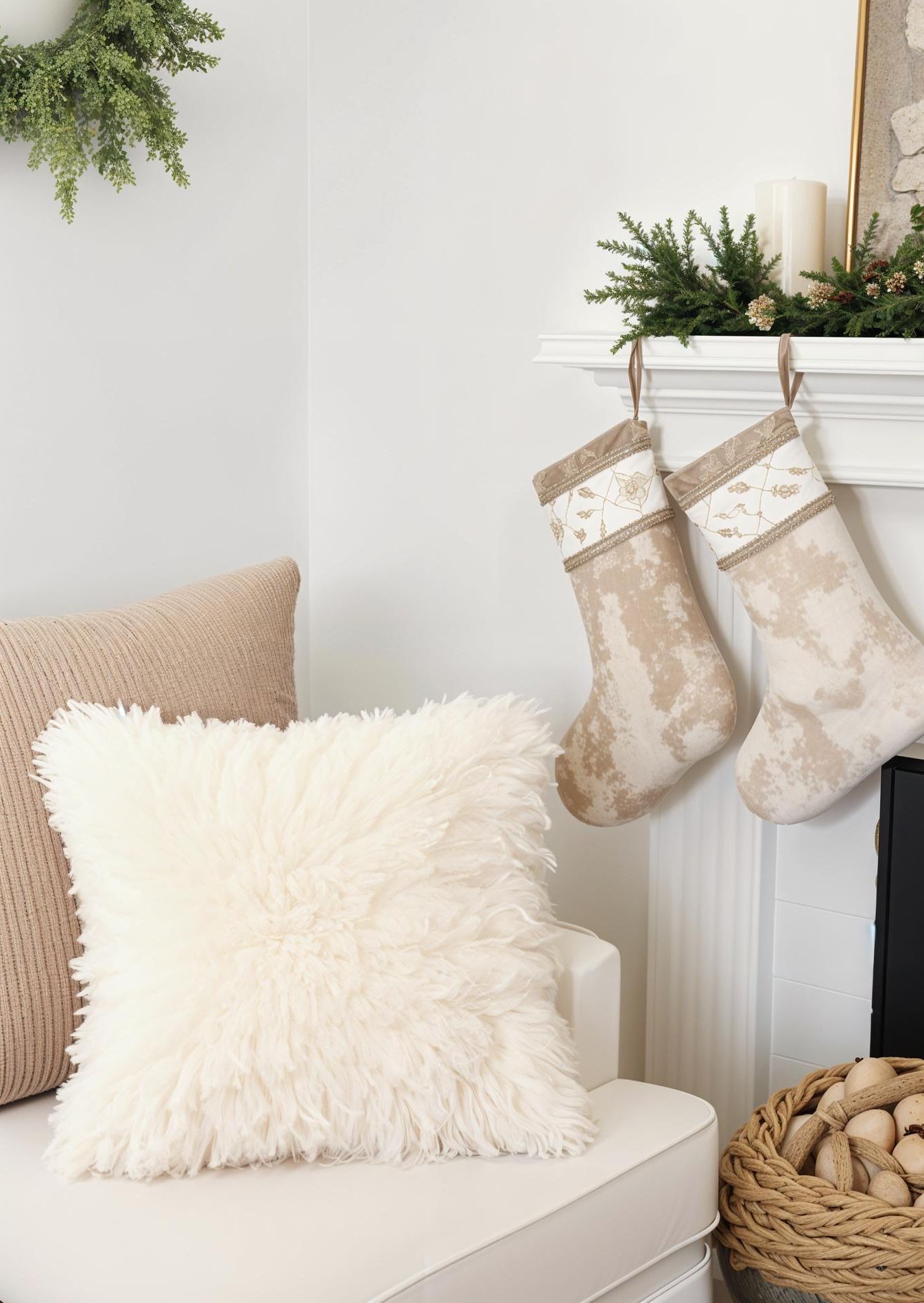 20 Chic Neutral Christmas Decor Ideas You’ll Love 11 3. Chic Christmas Textile Collection-1