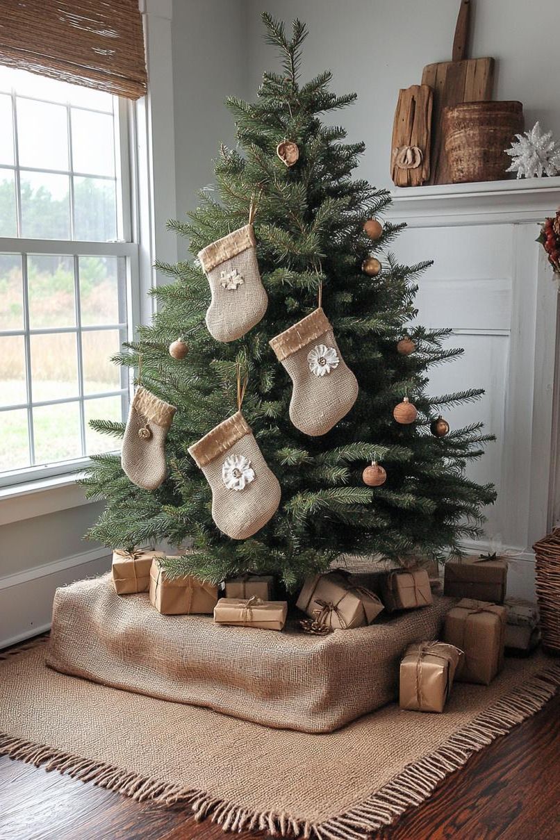 12. Rustic Farmhouse Holiday Textiles-0