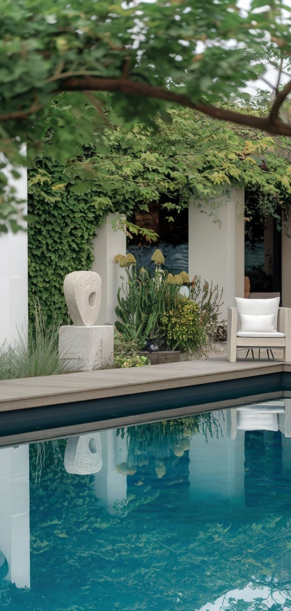 Backyards With Pools